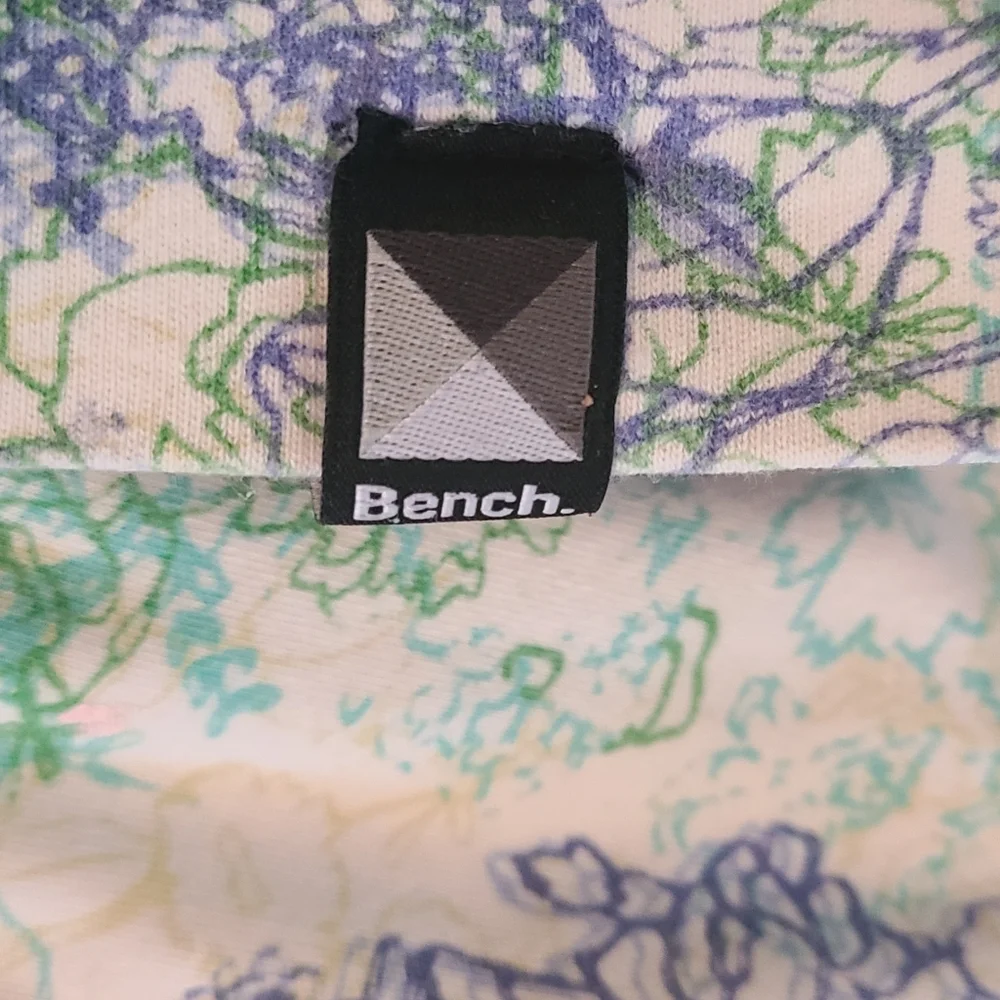 Bench Sweater - Picture 6 of 10